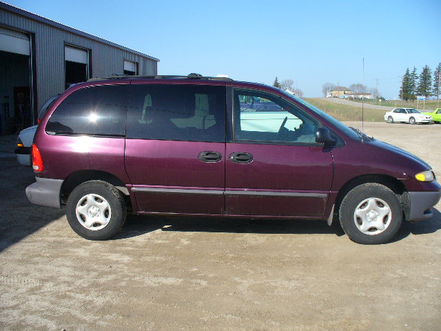 Dodge_Caravan.JPG