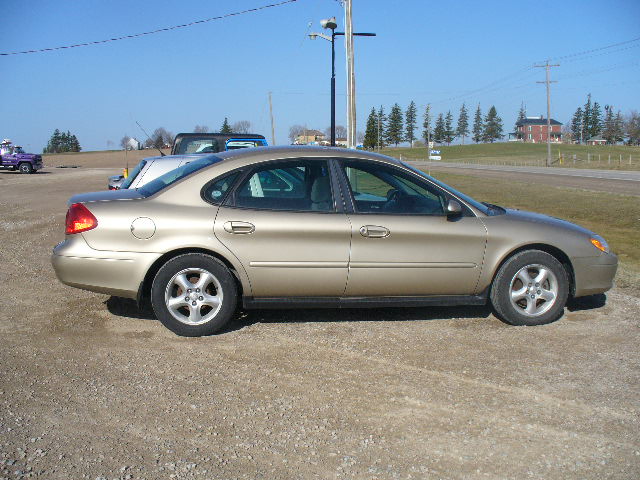 Ford_Taurus.JPG